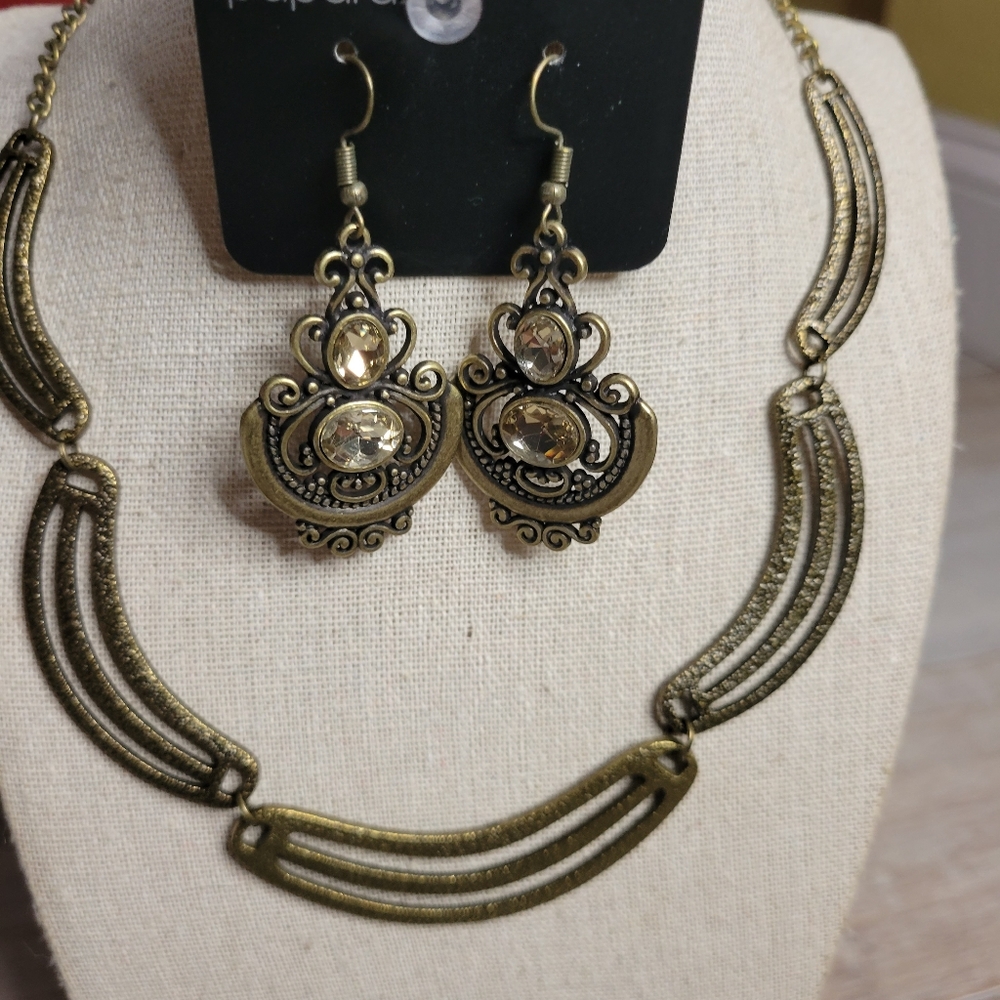 Jewelry - Picture 3 of 6
